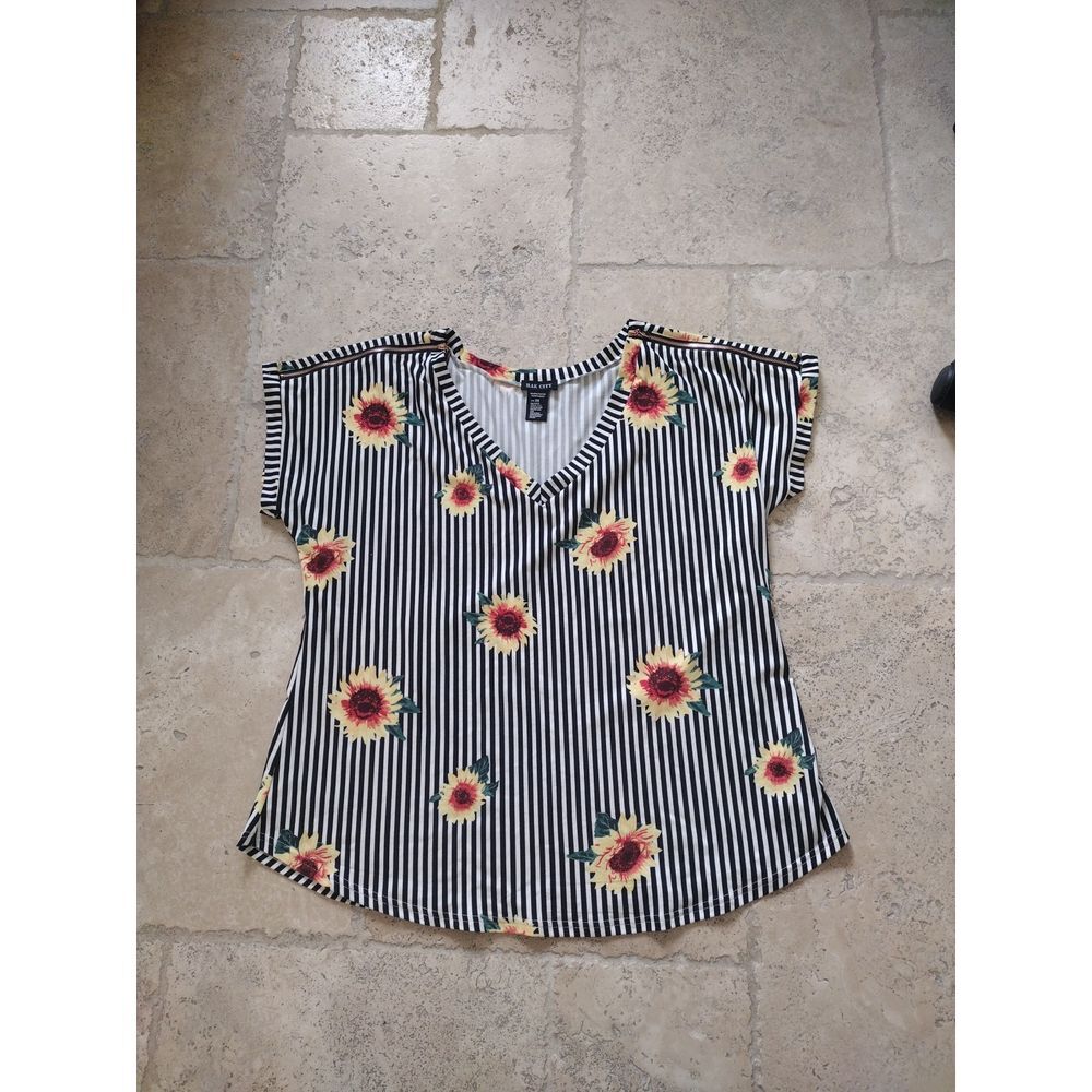 BAE City Blouse Women 2X Multicolor‎ Striped Floral V Neck Zippers on Shoulders - Picture 2 of 7